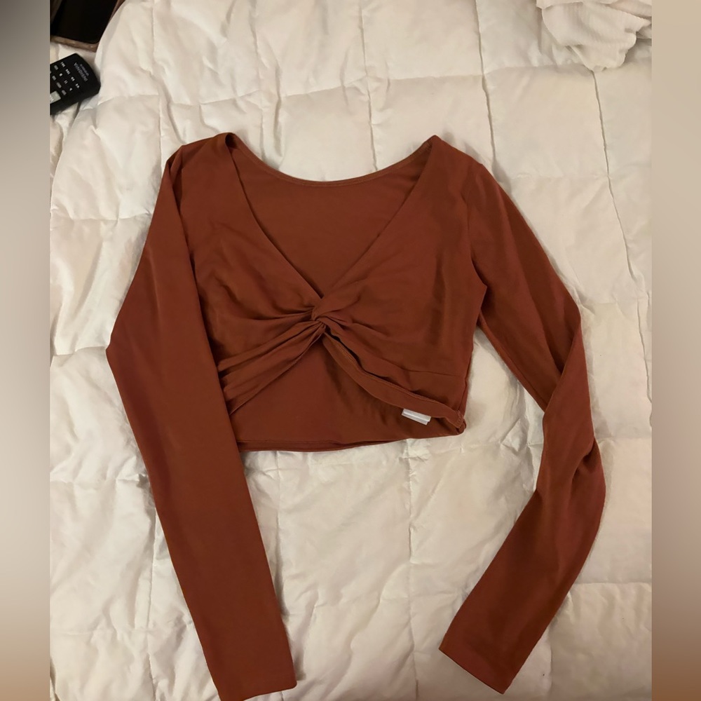 Hollister Cropped Long Sleeve Size S